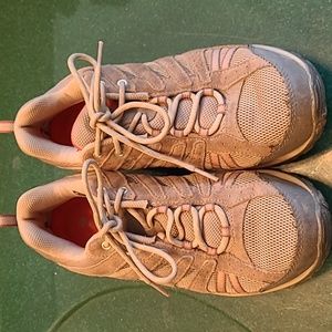 Columbia Waterbroof hiking shoes